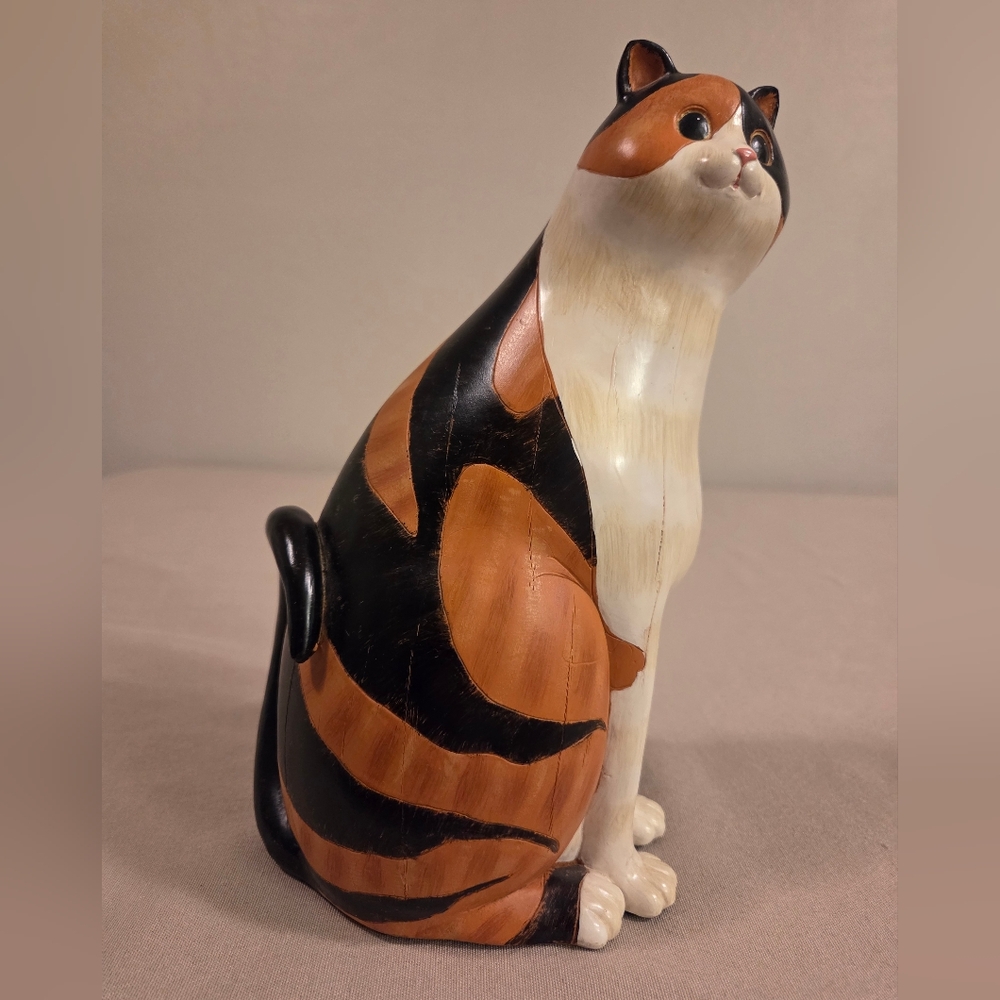DISTRESSED WOODEN CALLICO CAT FIGURINE - Picture 2 of 7